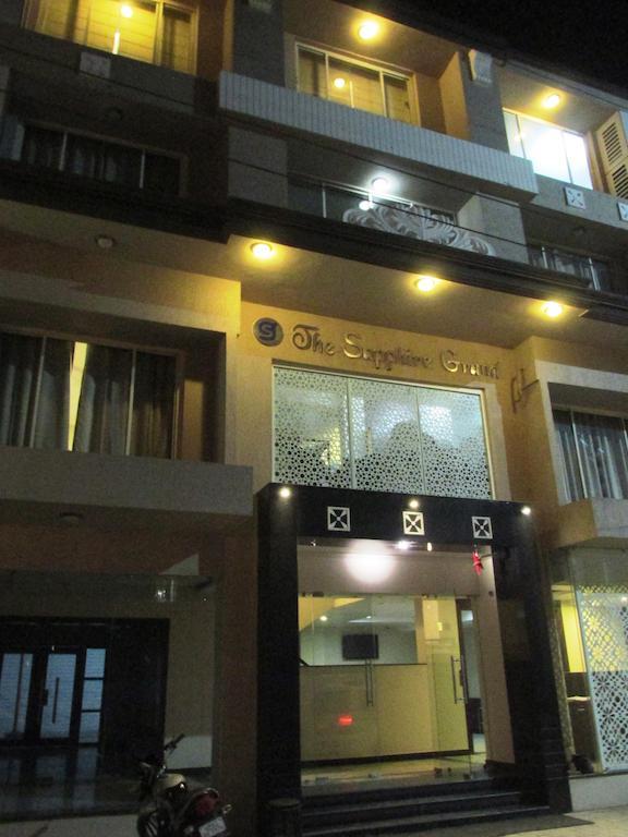The Sapphire Grand Hotel Varanasi Ngoại thất bức ảnh