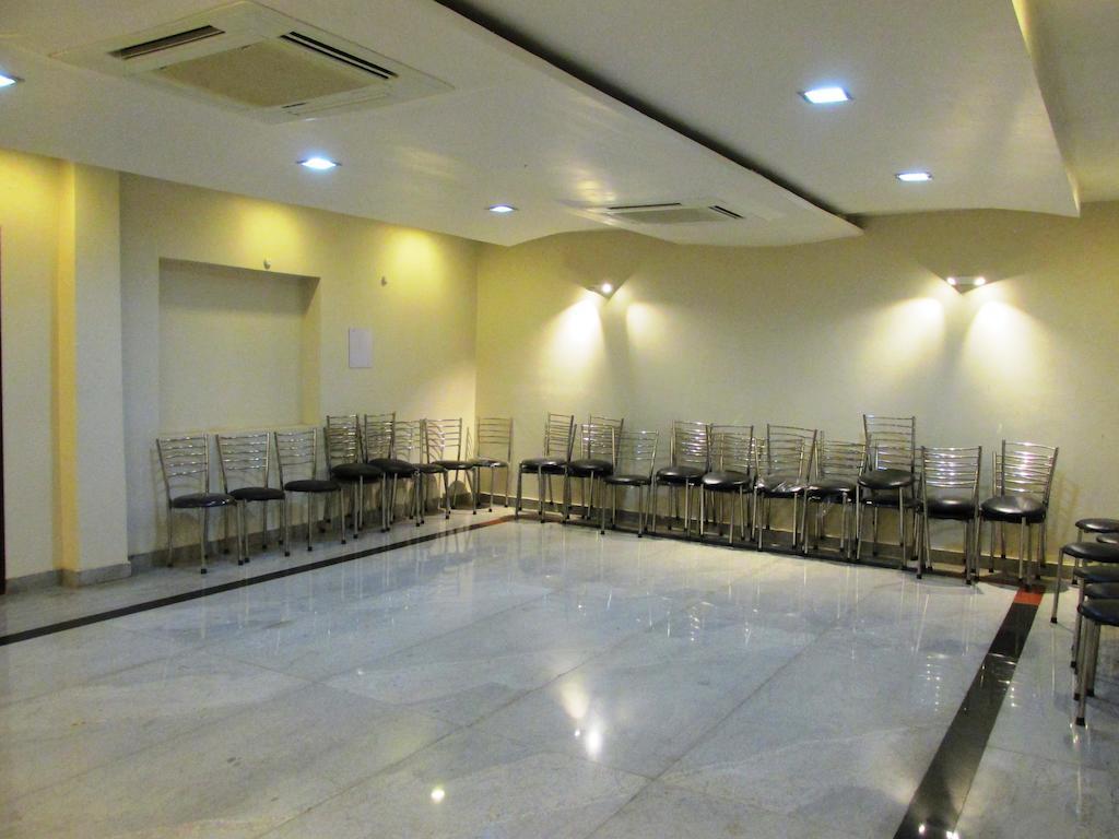 The Sapphire Grand Hotel Varanasi Ngoại thất bức ảnh